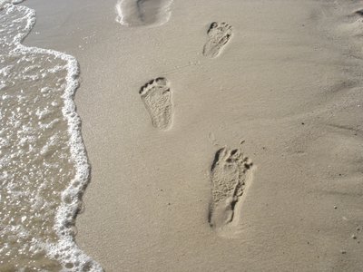Fussspuren im Sand